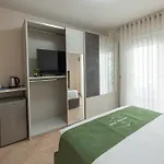 E&e - Seaside Escape *