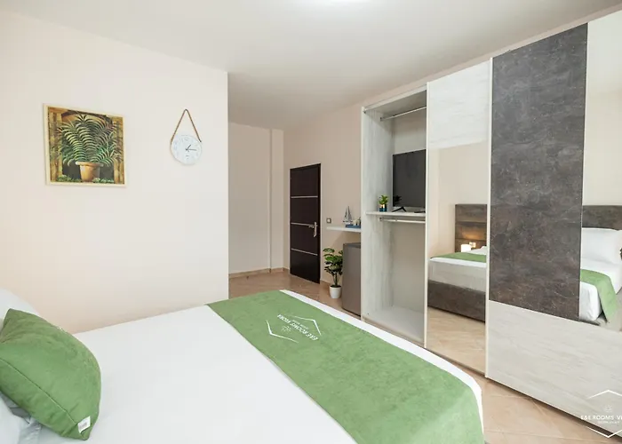 E&e - Seaside Escape * Vlorë